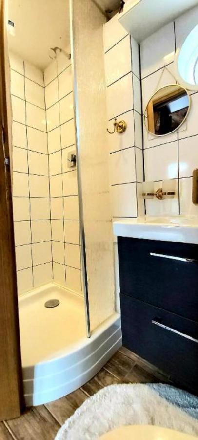 Tiny House In The City 프라하 외부 사진